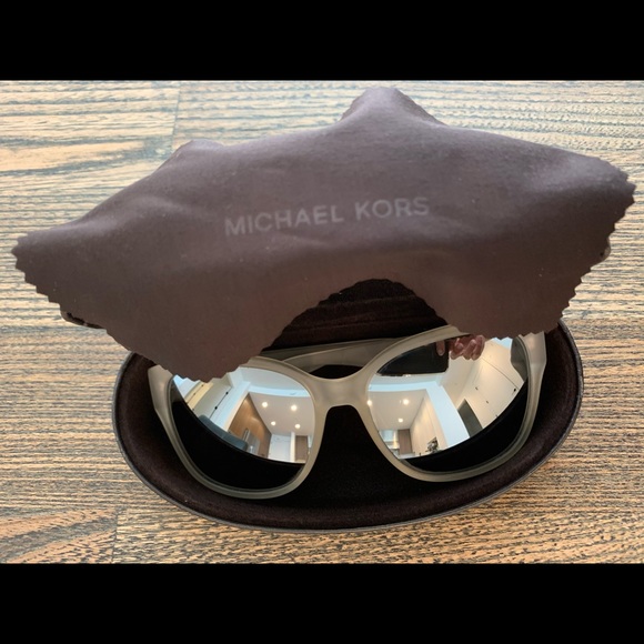 Sunglasses - Picture 5 of 5